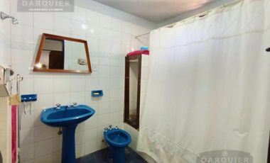 CASA EN MUY BUENA UBICACION