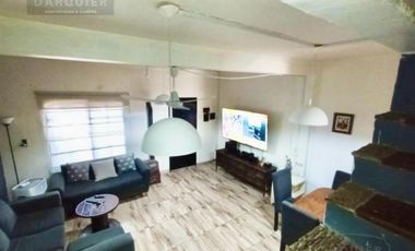 CASA EN MUY BUENA UBICACION