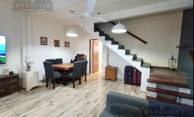CASA EN MUY BUENA UBICACION