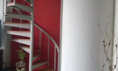 Semipiso en Duplex sobre la Avda, a mts del FCGR y de Escalada Centro!!