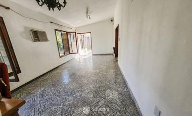 VENTA | PERMUTA - Casa de 2 domitorios y garage - Lomas de Alberdi, Rosario. APTO CRÉDITO.