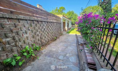 VENTA | PERMUTA - Casa de 2 domitorios y garage - Lomas de Alberdi, Rosario. APTO CRÉDITO.