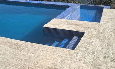 Venta Casa 7 Amb a La Laguna en Barrio Nuevo Quilmes