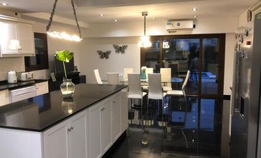 Venta Casa 7 Amb a La Laguna en Barrio Nuevo Quilmes