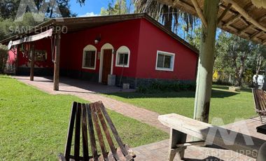 Casa Quinta / Chacra  de 2 hectáreas en venta con Pileta en  Ranchos - Alegre
