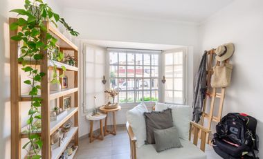 Casa EN VENTA de 7 Ambientes, con Pileta, en Olivos