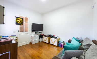 Casa EN VENTA de 7 Ambientes, con Pileta, en Olivos