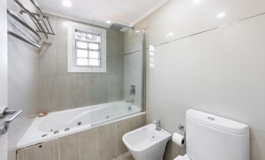 Casa EN VENTA de 7 Ambientes, con Pileta, en Olivos