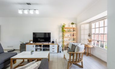 Casa EN VENTA de 7 Ambientes, con Pileta, en Olivos