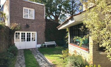 CHALET INGLES EN EXCELENTE UBICACION