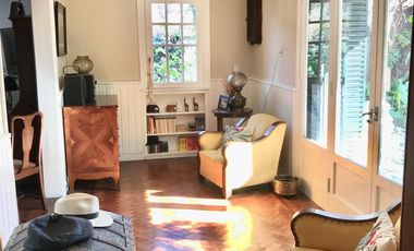 CHALET INGLES EN EXCELENTE UBICACION