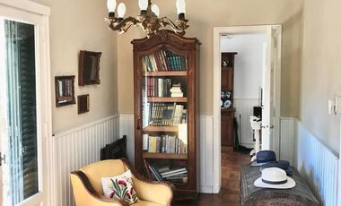 CHALET INGLES EN EXCELENTE UBICACION