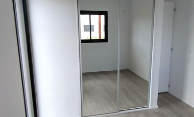 Casa 2 Dormitorios en barrio abierto - Fincas del Rosedal - Ibarlucea | Venta