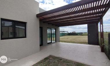 Casa 2 Dormitorios en barrio abierto - Fincas del Rosedal - Ibarlucea | Venta