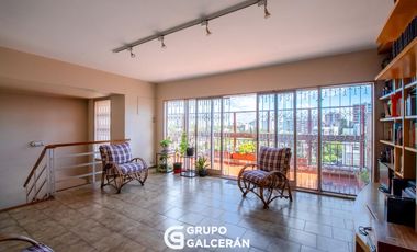 Triplex con Terraza, parrilla y cochera fija en Incas y Freire- Belgrano R