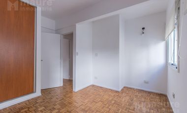 Venta semipiso de 3 ambientes. Piso 6. Belgrano R. Muy luminoso!