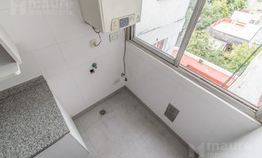 Venta semipiso de 3 ambientes. Piso 6. Belgrano R. Muy luminoso!