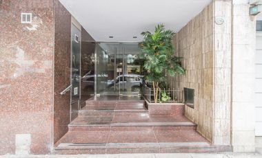 Venta semipiso de 3 ambientes. Piso 6. Belgrano R. Muy luminoso!