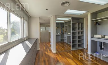 Casa en Venta de 4 dormitorios en suite en Saint Thomas Canning