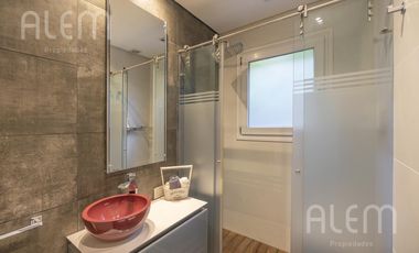 Casa en Venta de 4 dormitorios en suite en Saint Thomas Canning