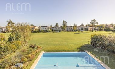 Casa en Venta de 4 dormitorios en suite en Saint Thomas Canning