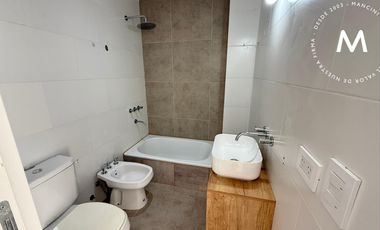 APTO CRÉDITO - Triplex en venta de 4 ambientes con cochera, patio y terraza - San Martin