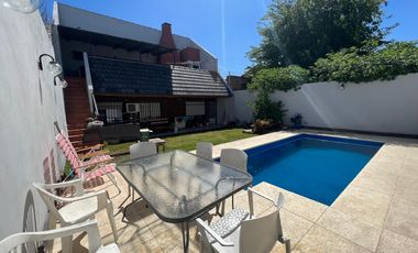 CASA EN VENTA VILLA MADERO CON PISCINA EXCELENTE ESTADO