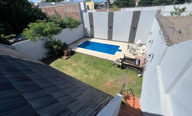 CASA EN VENTA VILLA MADERO CON PISCINA EXCELENTE ESTADO