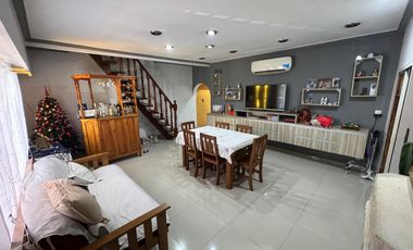 CASA EN VENTA VILLA MADERO CON PISCINA EXCELENTE ESTADO