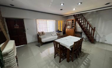 CASA EN VENTA VILLA MADERO CON PISCINA EXCELENTE ESTADO