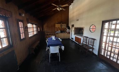 CASA EN VENTA VILLA MADERO CON PISCINA EXCELENTE ESTADO