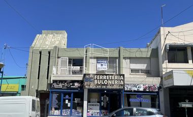 Venta - Local comercial y Departamento sobre San Juan  - L018