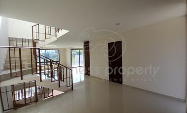 A estrenar casa en Calacoaya, Atizapán