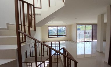 A estrenar casa en Calacoaya, Atizapán