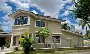 Venta de Casa en PH Costa Bella, Costa del Este