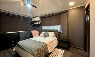 Venta de Casa en PH Costa Bella, Costa del Este