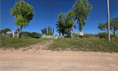 Vendo Lote con Casa en Col. San Jose, Colón, Entre Ríos.