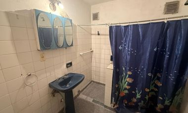 VENTA PH 3 AMBIENTES COCHERA Y PATIO LANUS