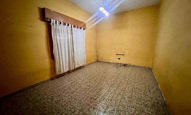 VENTA  CASA EN EZEIZA 3 AMB APTA CREDITO