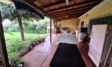 CASA VENTA 3 AMBIENTES CON COCHERA BURZACO