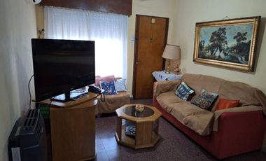 CASA VENTA 3 AMBIENTES CON COCHERA BURZACO