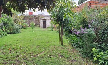 CASA VENTA 3 AMBIENTES CON COCHERA BURZACO