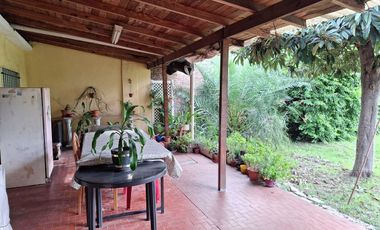 CASA VENTA 3 AMBIENTES CON COCHERA BURZACO