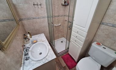 CASA VENTA 3 AMBIENTES CON COCHERA BURZACO