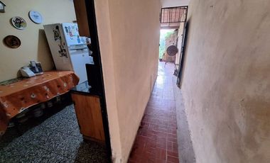 CASA VENTA 3 AMBIENTES CON COCHERA BURZACO