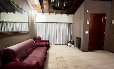 CASA 4 AMBIENTES EN VENTA CLAYPOLE APTO CREDITO.