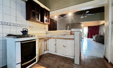 CASA 4 AMBIENTES EN VENTA CLAYPOLE APTO CREDITO.