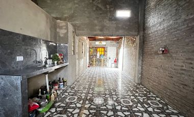 CASA 4 AMBIENTES EN VENTA CLAYPOLE APTO CREDITO.