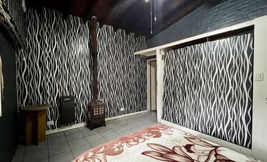 CASA 4 AMBIENTES EN VENTA CLAYPOLE APTO CREDITO.