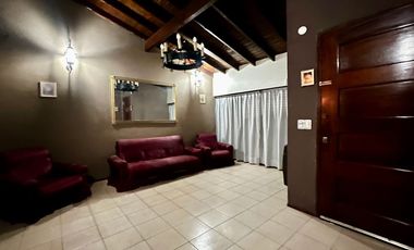 CASA 4 AMBIENTES EN VENTA CLAYPOLE APTO CREDITO.